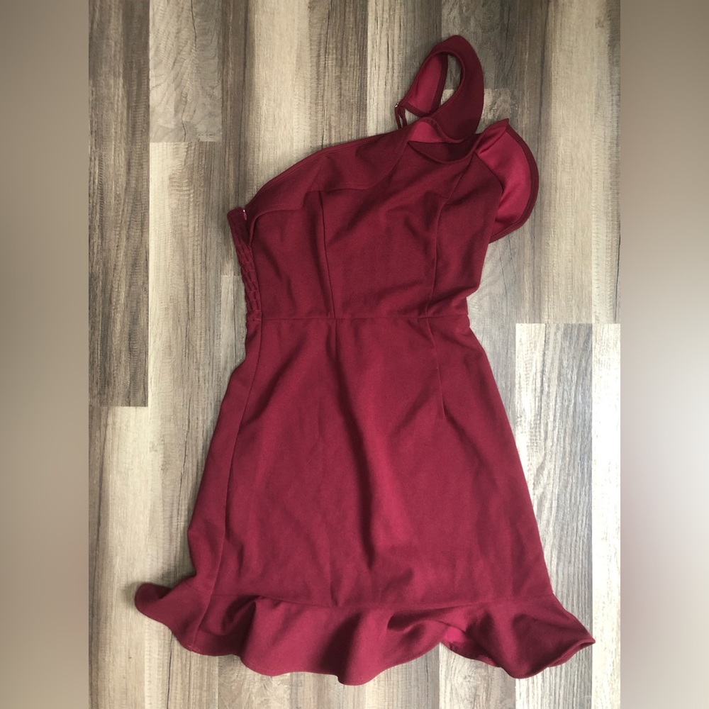 One Shouldered A Symmetrical Ruffled Body Con Mini Cocktail Dress Burgundy SMALL